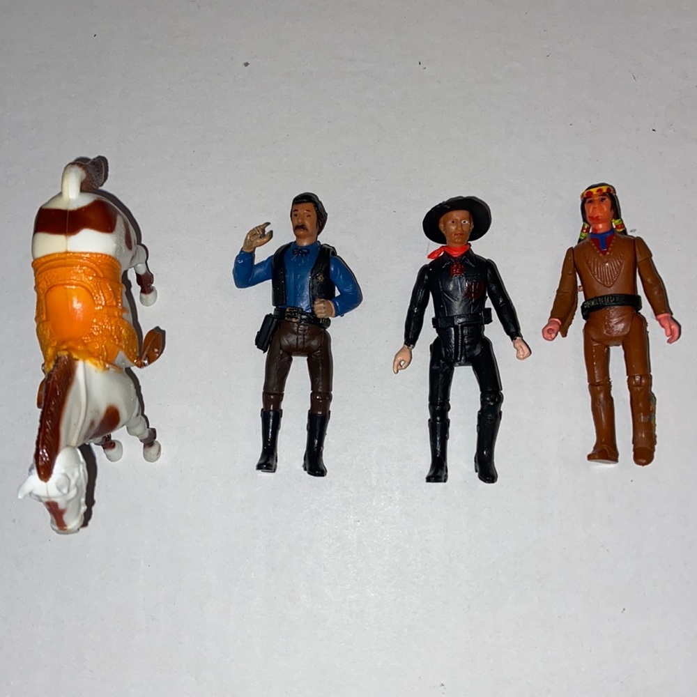 Carolina Enterprises Legends of the West Tonto, Scout, Earp, James